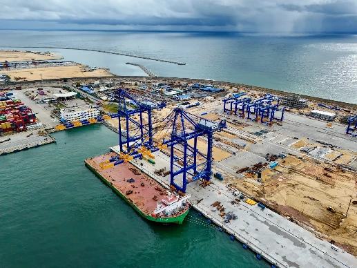 Unloading of container ships at CWIT.